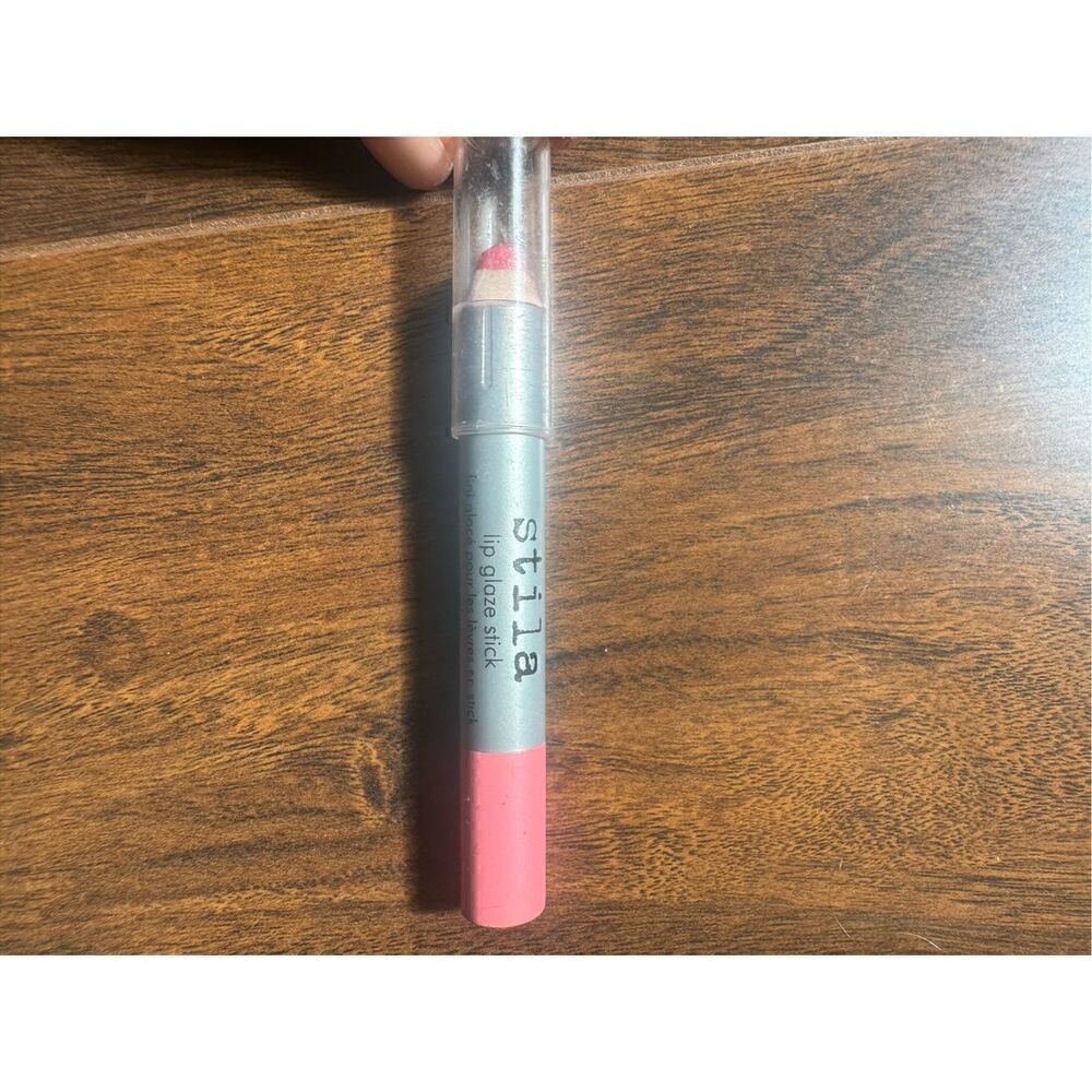 Stila Lip Glaze crayon in Grapefruit
